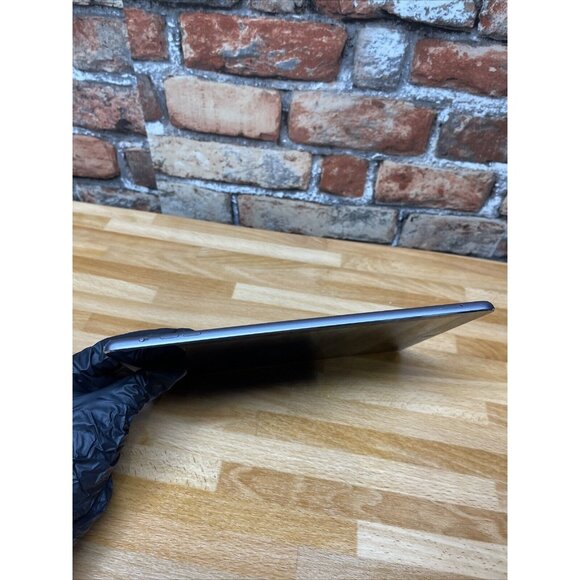 Apple iPad Air (16GB )- ME993LL/B ( A1475) Fully Functional / Version 12.5.7 - Picture 5 of 9